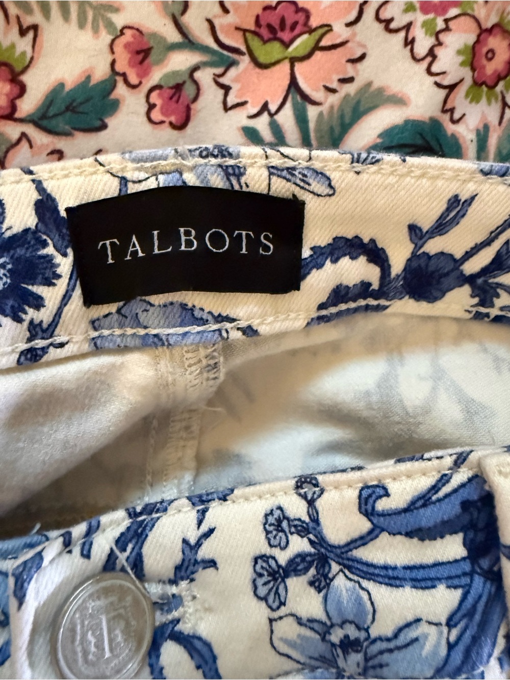 Talbots Blue and White Floral Capris - Picture 8 of 9